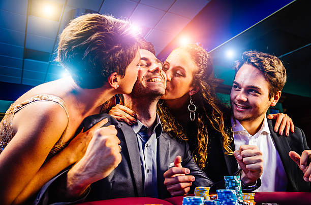 Dealer reveals their hand after the river card Dealer hand reveal at Texas Hold'em Bonus table